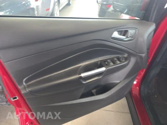 2019 Ford Escape SE – miniatura 9