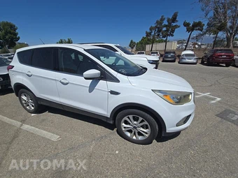 2019 Ford Escape SE - miniatura 3