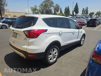 2019 Ford Escape SE – miniatura 4