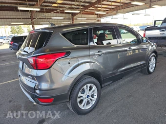 2019 Ford Escape SE – miniatura 4