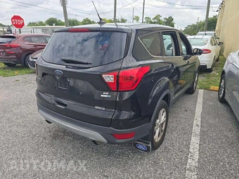 2019 Ford Escape SE - miniatura 3