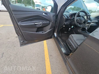 2019 Ford Escape SE – miniatura 9