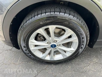 2019 Ford Escape SE – miniatura 9