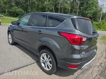 2019 Ford Escape SE - miniatura 6