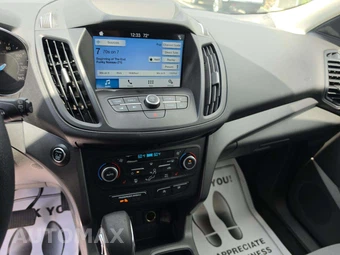2019 Ford Escape SE – miniatura 10