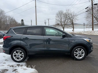 2019 Ford Escape SE – miniatura 8