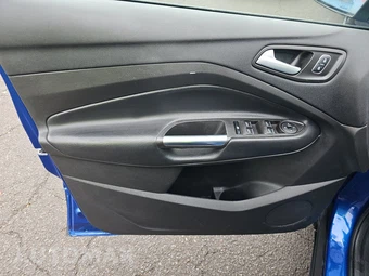 2019 Ford Escape SE – miniatura 9