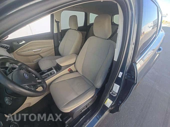 2019 Ford Escape SE – miniatura 3