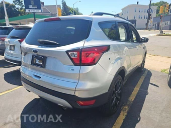 2019 Ford Escape SE - miniatura 3