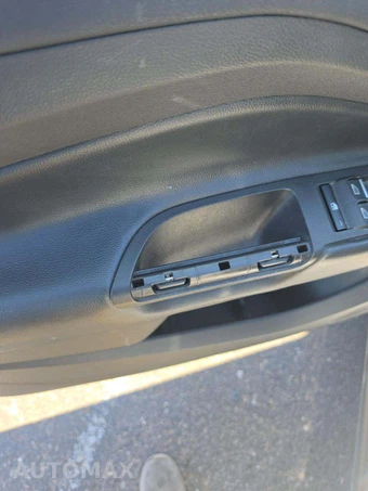 2019 Ford Escape SEL – miniatura 22