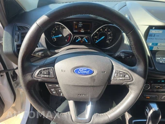2019 Ford Escape SEL – miniatura 16