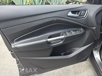 2019 Ford Escape SEL – miniatura 9