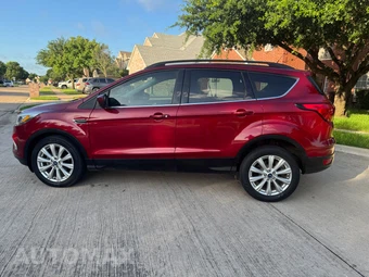 2019 Ford Escape SEL - miniatura 4