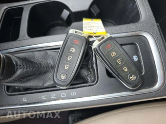 2019 Ford Escape SEL - miniatura 8