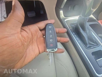 2019 Ford Escape SEL - miniatura 5