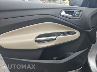 2019 Ford Escape SEL - miniatura 9