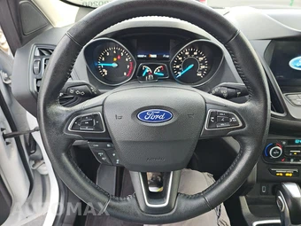 2019 Ford Escape SEL – miniatura 10