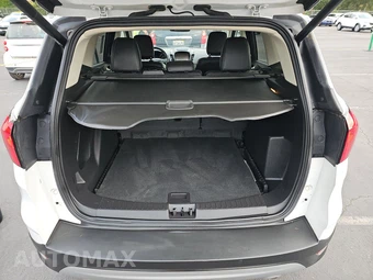 2019 Ford Escape SEL – miniatura 16