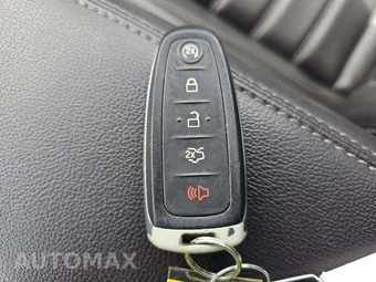 2019 Ford Escape SEL - miniatura 8