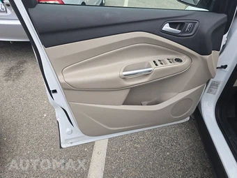 2019 Ford Escape SEL – miniatura 9
