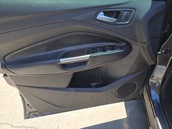 2019 Ford Escape SEL – miniatura 9