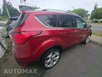2019 Ford Escape Titanium – miniatura 3