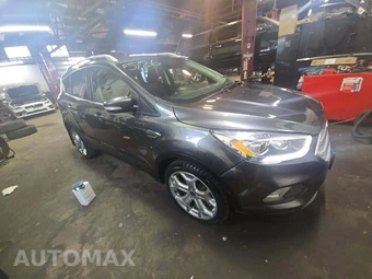 2019 Ford Escape Titanium – miniatura 4