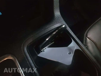 2019 Ford Escape Titanium – miniatura 8
