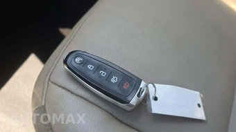2019 Ford Escape Titanium – miniatura 22