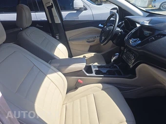 2019 Ford Escape Titanium – miniatura 8