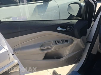 2019 Ford Escape Titanium – miniatura 9