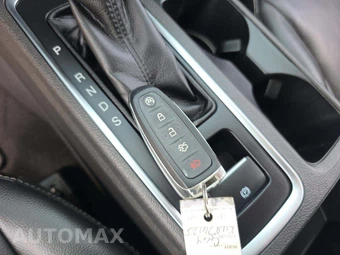 2019 Ford Escape Titanium – miniatura 8