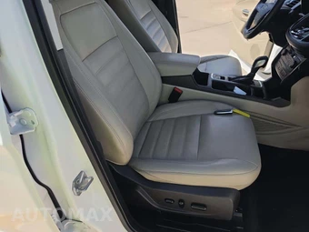 2019 Ford Escape Titanium – miniatura 18