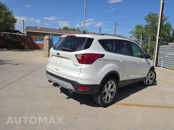 2019 Ford Escape Titanium – miniatura 3