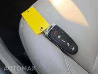 2019 Ford Escape Titanium – miniatura 8