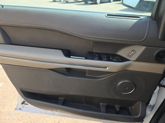 2019 Ford Expedition MAX XLT – miniatura 9