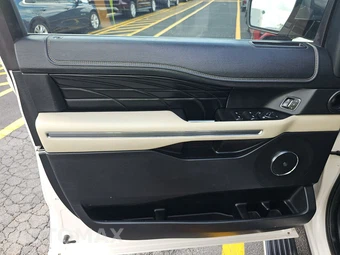 2019 Ford Expedition Platinum - miniatura 9