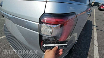 2019 Ford Expedition Platinum - miniatura 22