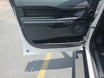 2019 Ford Expedition Platinum - miniatura 9