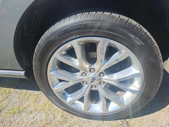 2019 Ford Expedition Platinum - miniatura 26