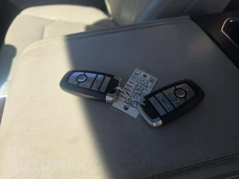 2019 Ford Expedition Platinum - miniatura 8