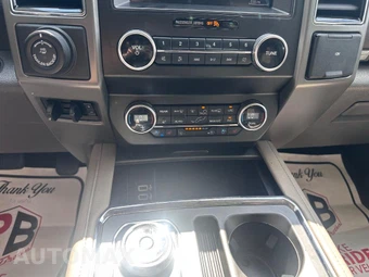 2019 Ford Expedition XLT - miniatura 17