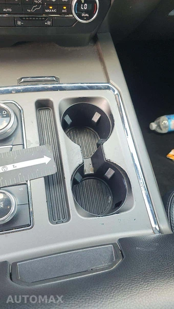 2019 Ford Expedition XLT – miniatura 21