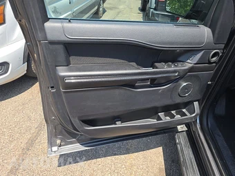 2019 Ford Expedition XLT – miniatura 9