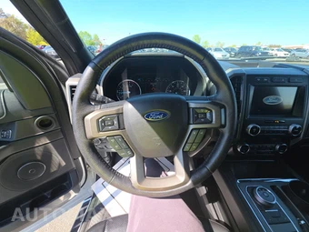 2019 Ford Expedition XLT – miniatura 10