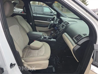 2019 Ford Explorer – miniatura 8