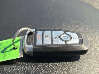 2019 Ford Explorer Limited – miniatura 8