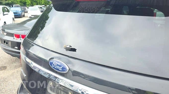 2019 Ford Explorer Limited - miniatura 30
