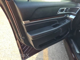 2019 Ford Explorer Limited - miniatura 15