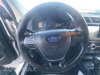 2019 Ford Explorer Limited - miniatura 10
